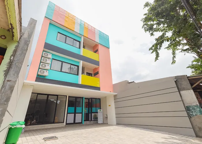 Sans Hotel Clover Ace Surabaya By Reddoorz